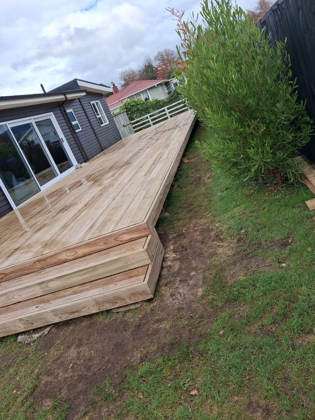 14 x 4.2m deck built by RNR Homes